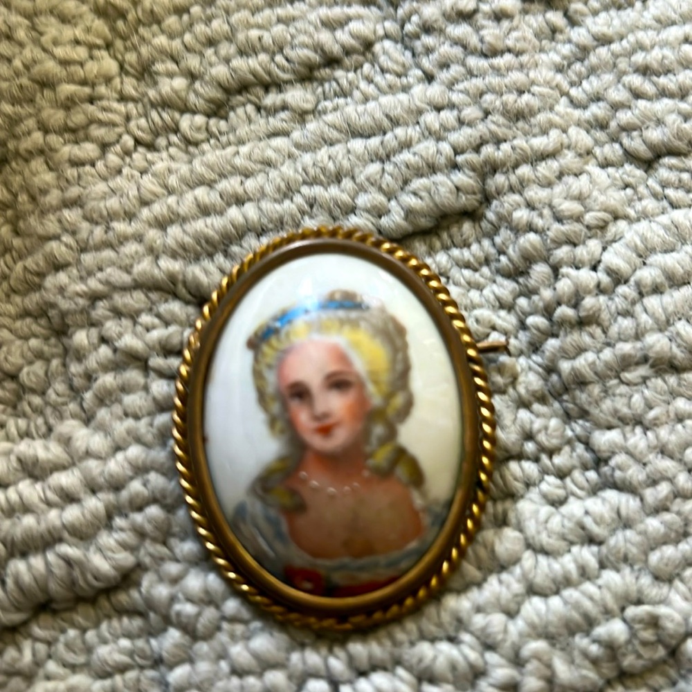 Vintage Limoges Porcelain portrait Brooch